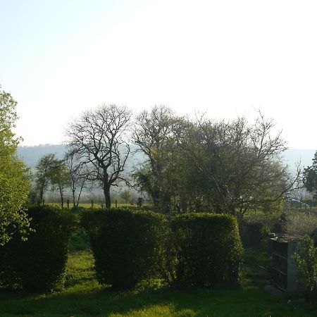 Bed and Breakfast Les Miquelots Pont-d'Ouilly Экстерьер фото